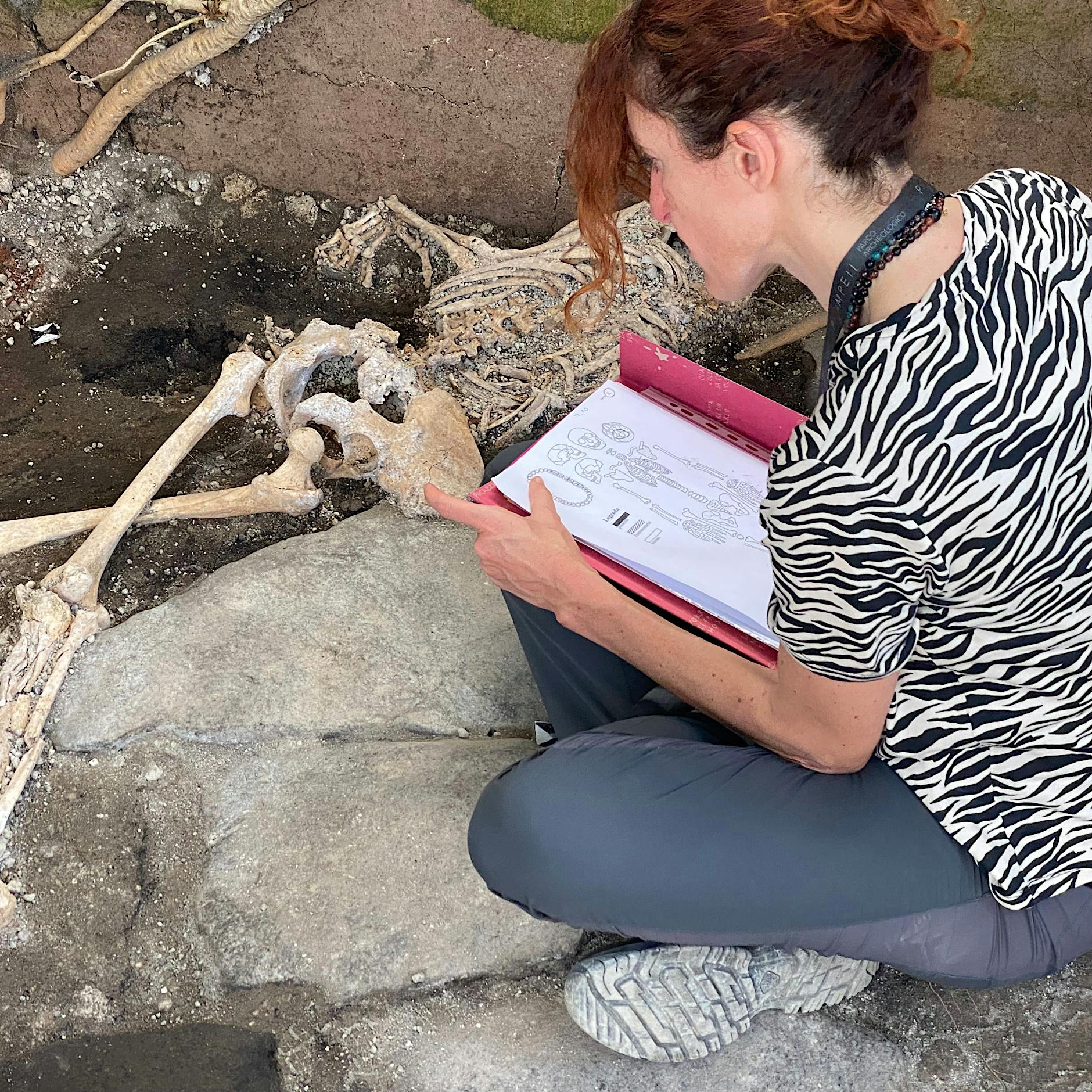 Neue Skelettfunde in Pompeji: Was mit zwei Frauen und einem Kleinkind geschah