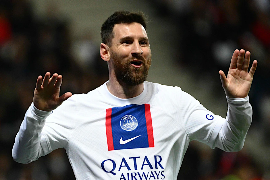ARCHIV - Lionel Messis Vertrag läuft bei Paris Saint-Germain zum Saisonende aus.  