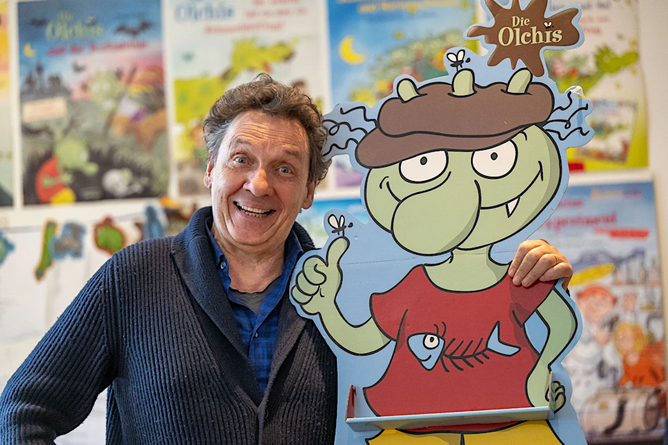 ARCHIV - Der Kinderbuchautor und Illustrator Erhard Dietl ist der Autor der «Olchis»-Bücher.  