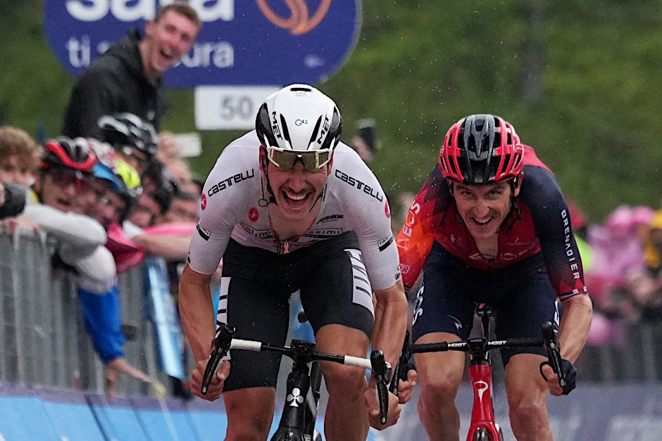 Joao Almeida (l) setzte sich knapp vor Geraint Thomas durch.  ia ZUMA Press/dpa