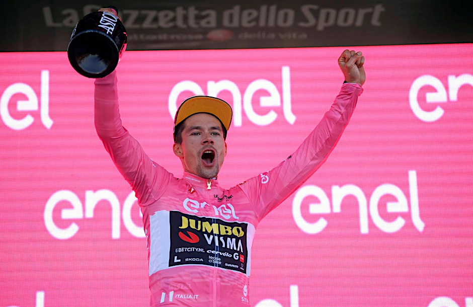 Der Slowene Primoz Roglic übernahm beim Giro das Rosa Trikot.  