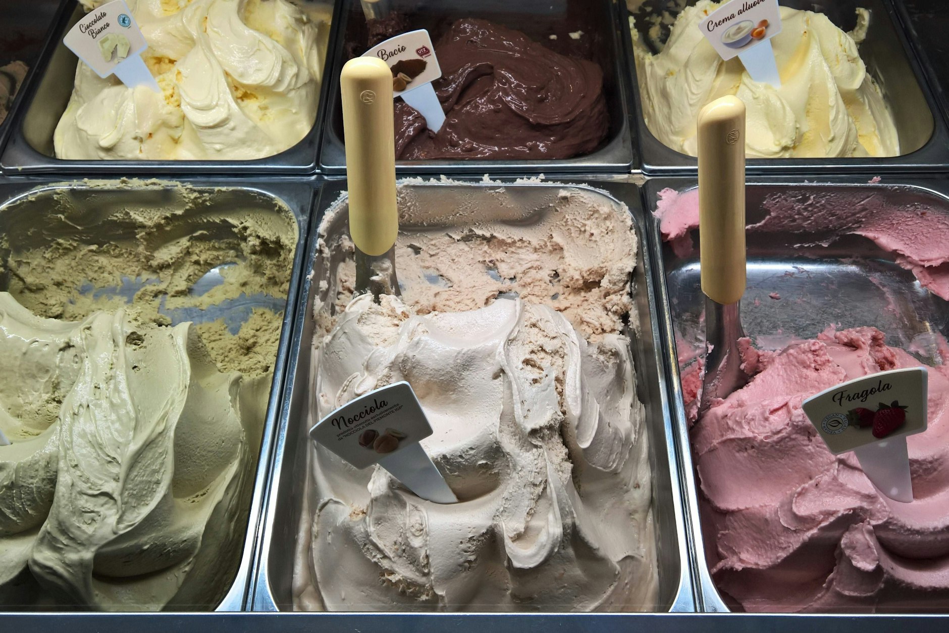 In Eisdielen gibt es eine große Auswahl verschiedenster Sorten, die für jeden Geschmack etwas bieten (Symbolbild). 