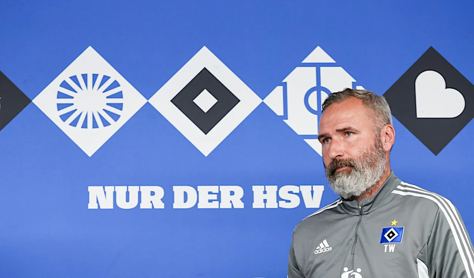 Tim Walter ist vor der Relegation gegen den VfB Stuttgart gefordert wie nie.  