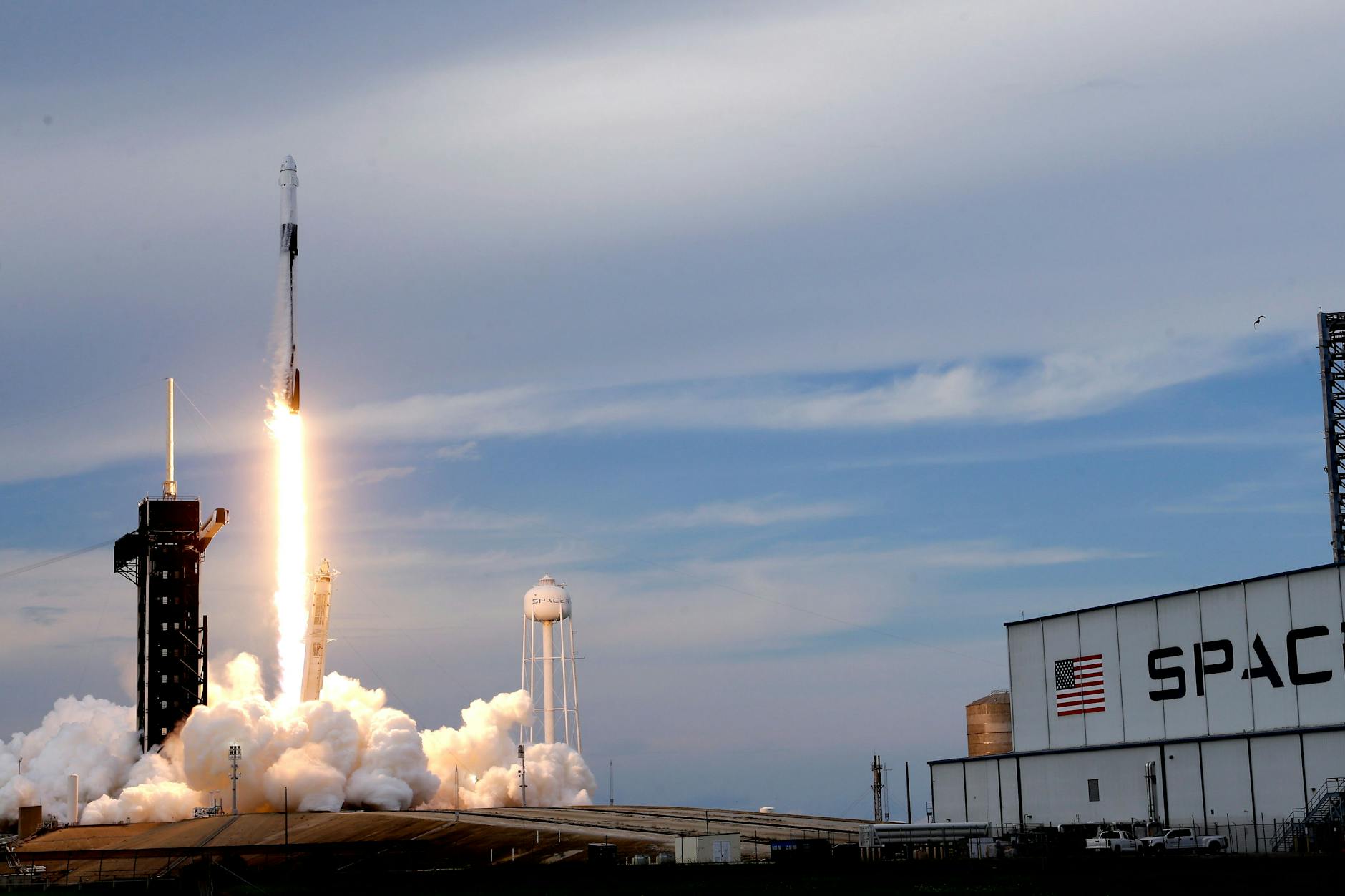 Der Weltraum wird zusehends privatisiert: Start einer Rakete des Unternehmens SpaceX.