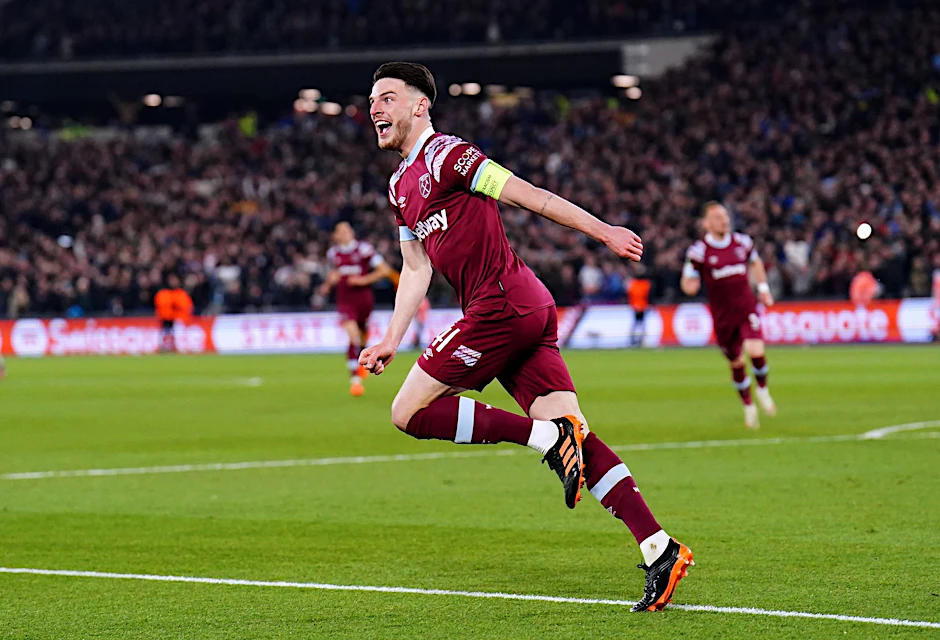 ARCHIV - Soll auf der Liste des FC Bayern stehen: West Ham Uniteds Mittelfeldspieler Declan Rice.  