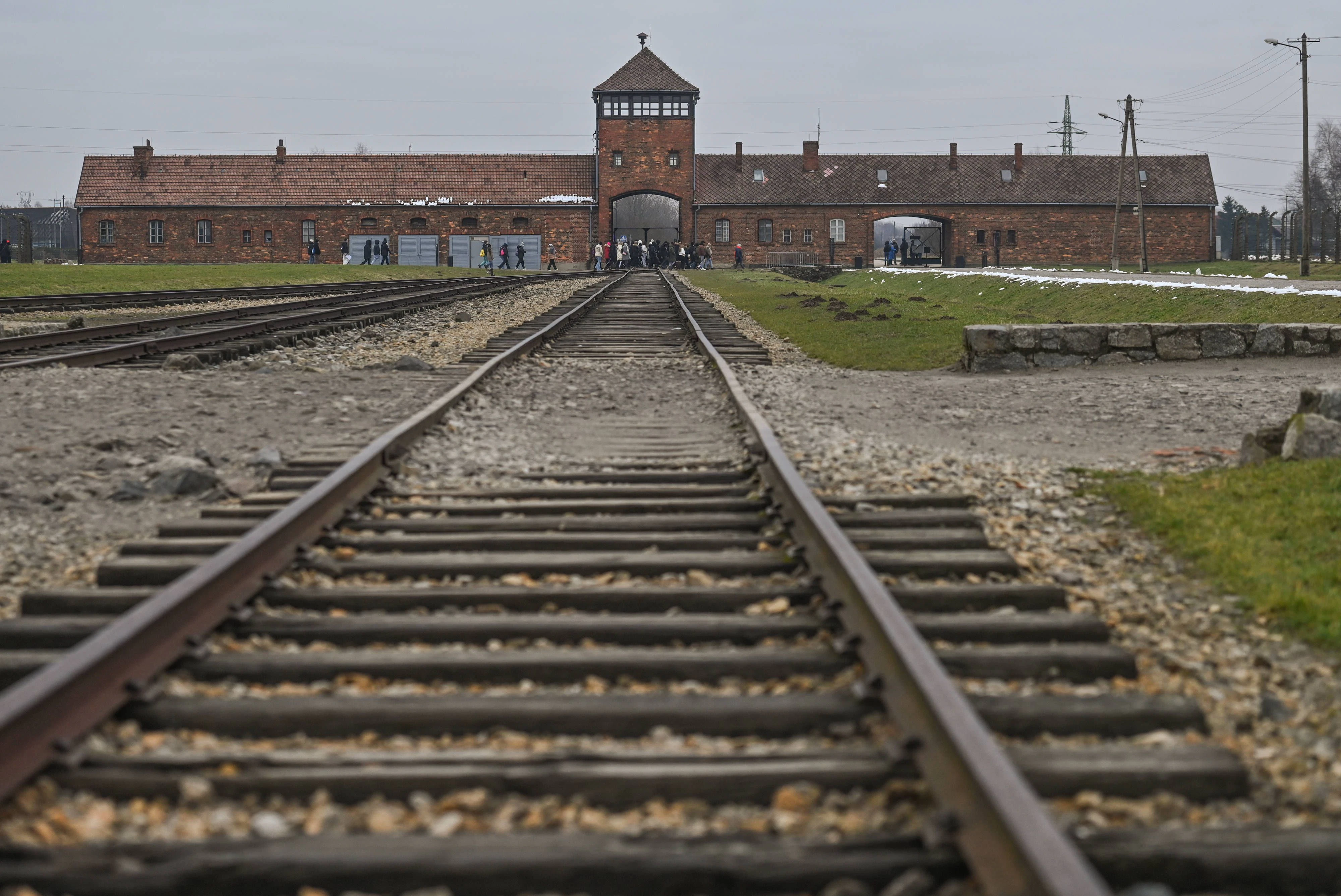 Polen: PiS-Partei verunglimpft Opposition mit Auschwitz-Video