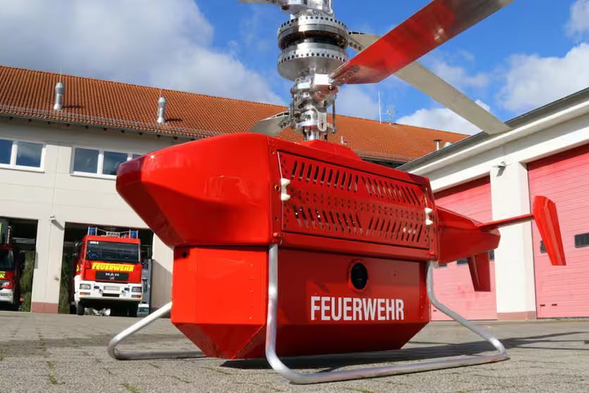 Ein Prototyp einer Löschdrohne wird in Ludwigsfelde erprobt. 