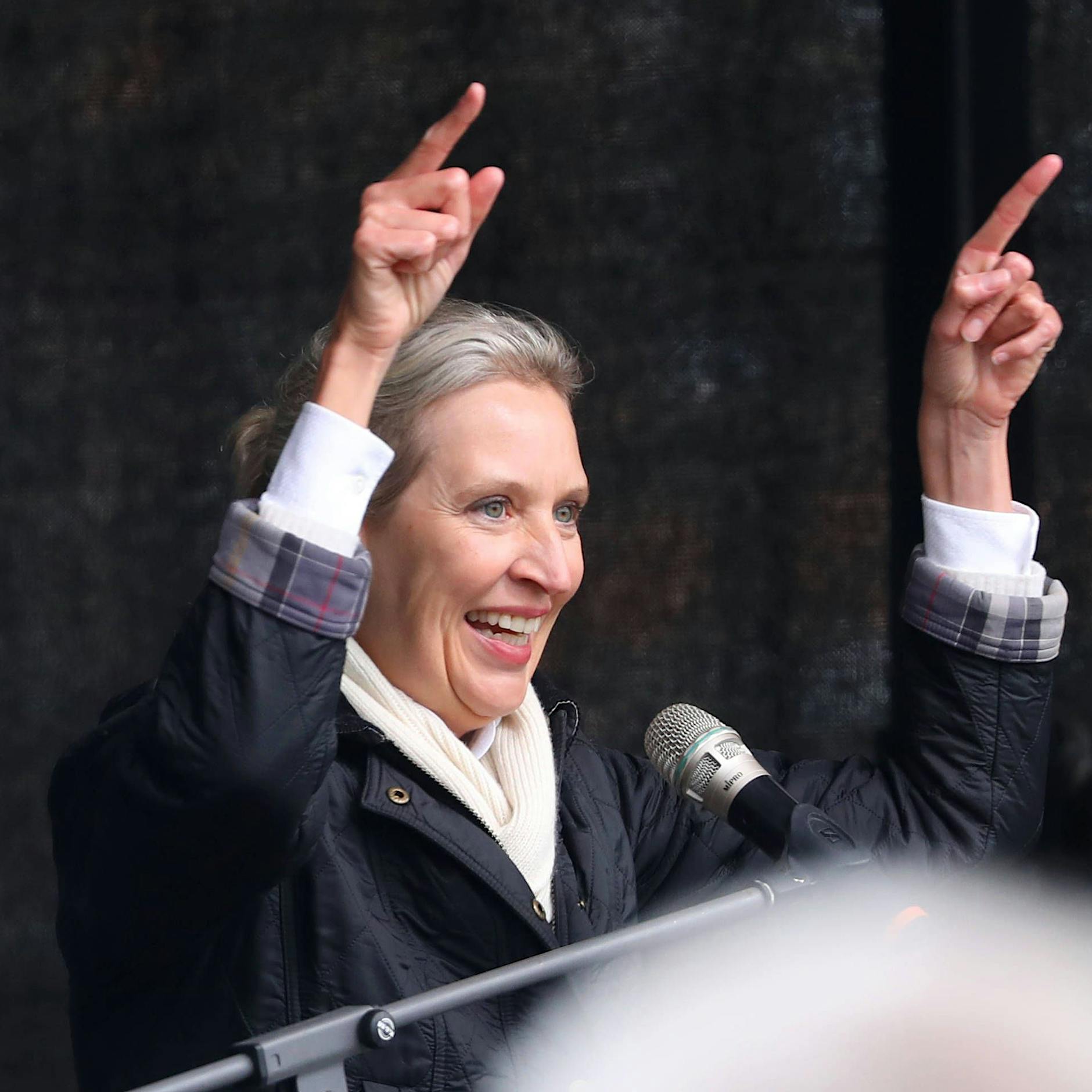 Umfrage sieht SPD und AfD gleichauf