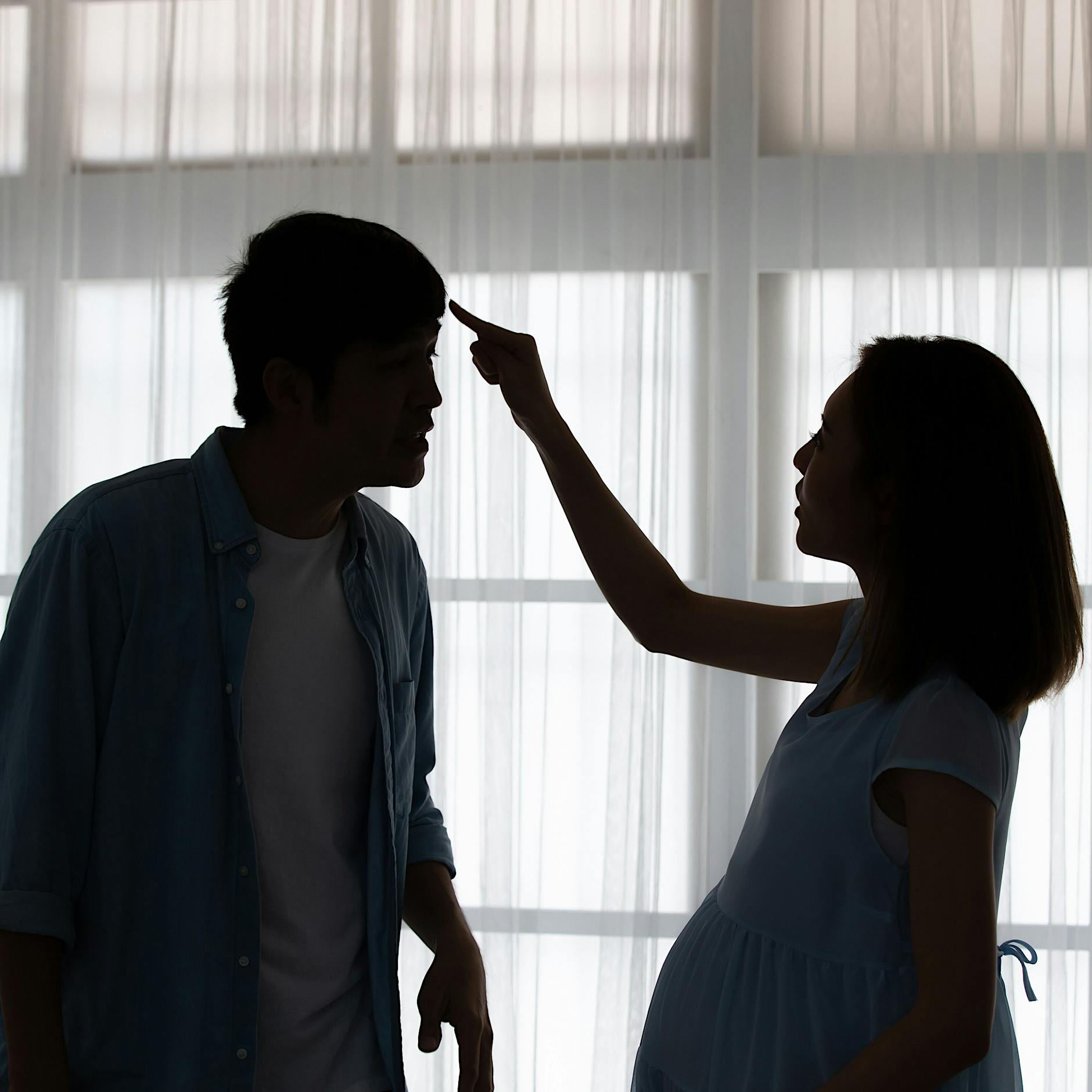 Ich will jetzt Kinder, doch mein Partner ist unentschieden. Soll ich mich trennen?