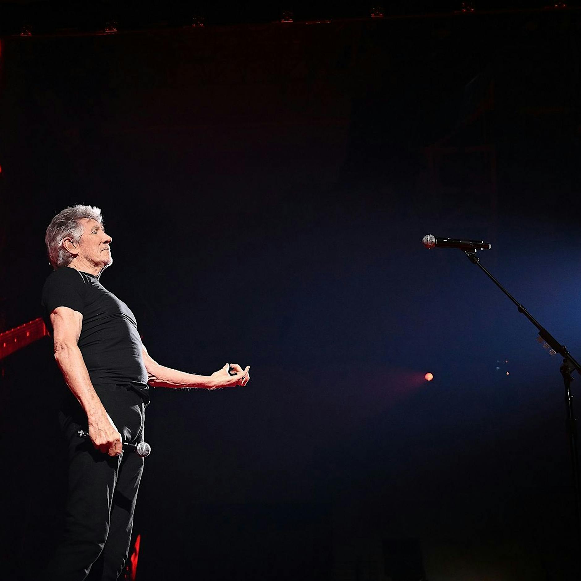 Zeichen gegen Antisemitismus: Proteste gegen Waters-Konzert