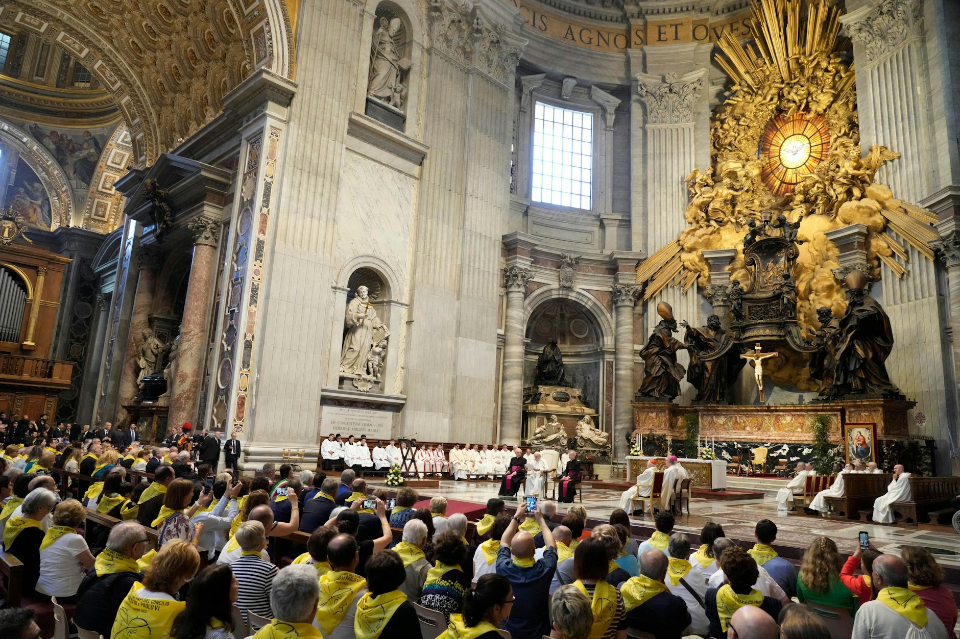 Nackter im Petersdom Bußliturgie als Reaktion auf „Schändung“ angekündigt