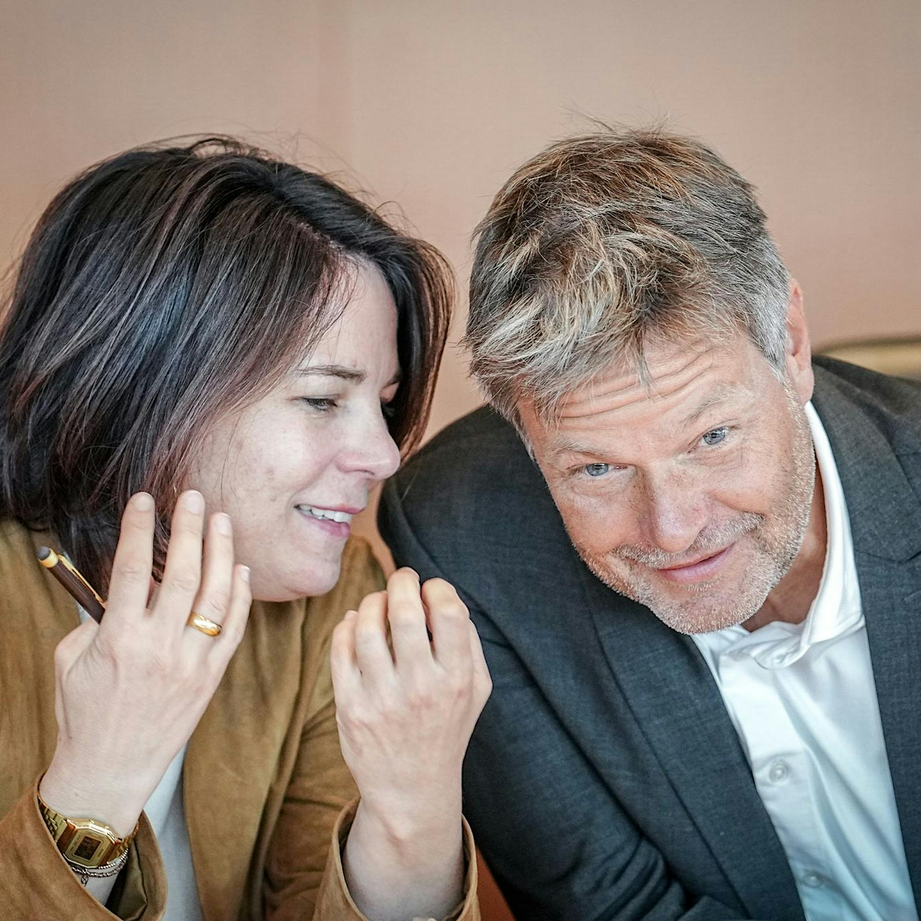 Baerbock stärkt Habeck in Streit ums Heizungsgesetz