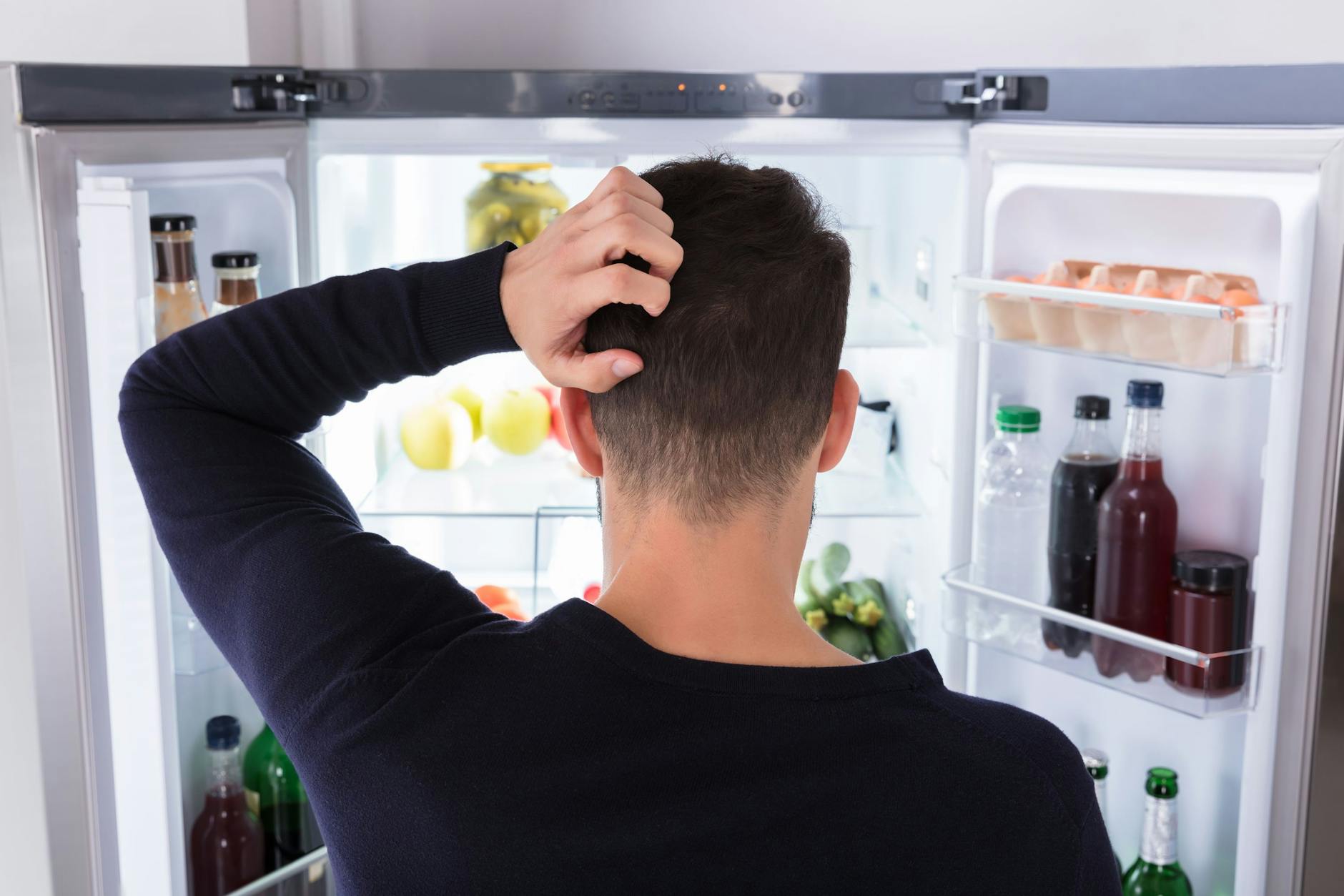 Wie werde ich nur die üblen Gerüche aus dem Kühlschrank wieder los?