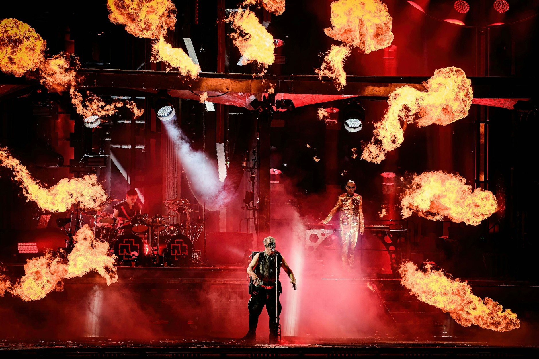 Rammstein am 2. Juni 2023 während ihres Konzerts im dänischen Odense