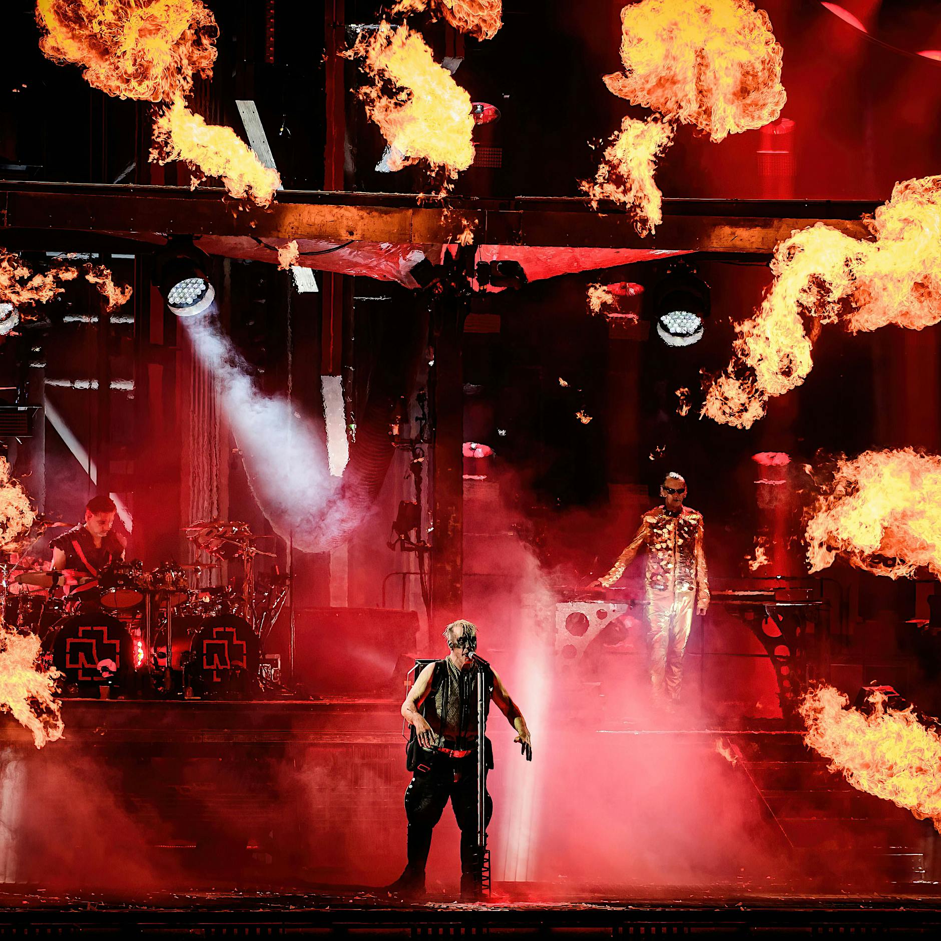 Rammstein schließen Lindemann-Assistentin Alena Makeeva von Konzerten aus