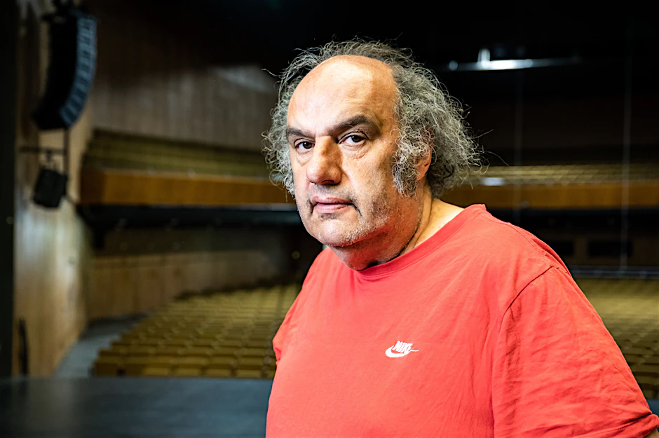 Hat für ein überschaubares Festival eine Riesenhütte am Hacken: Matthias Lilienthal im Haus der Berliner Festspiele