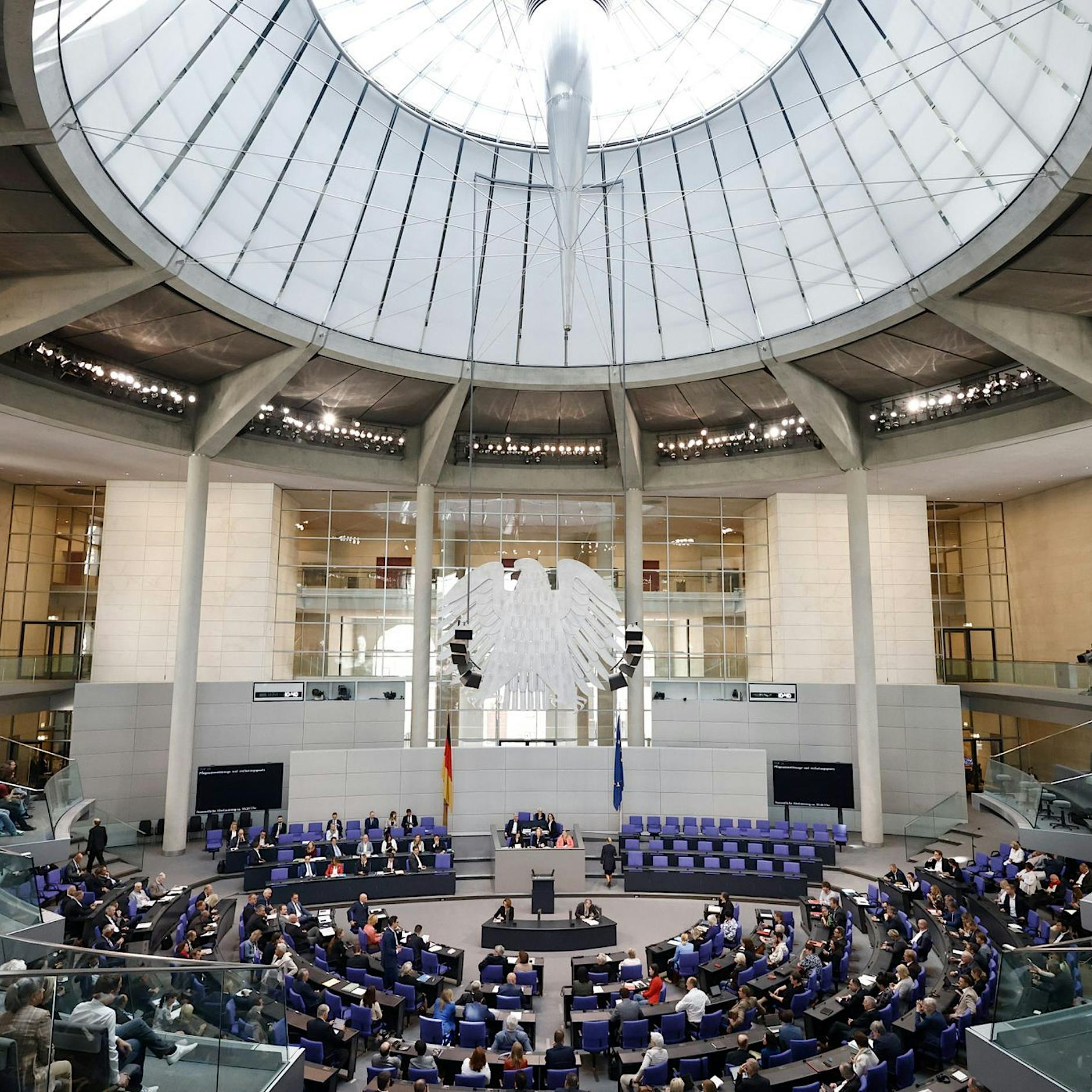 Forderung: Mehr Transparenz bei Abgeordneten-Nebeneinkünften