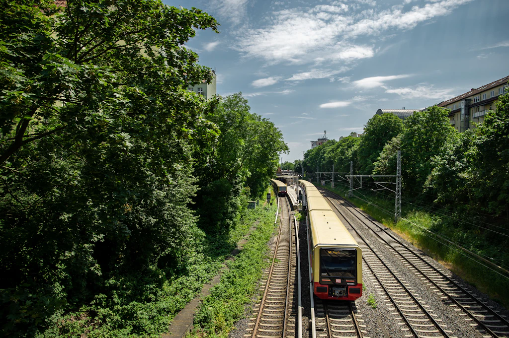 Der kleine BER: S-Bahnhof bekommt nach 30 Jahren einen zweiten Zugang