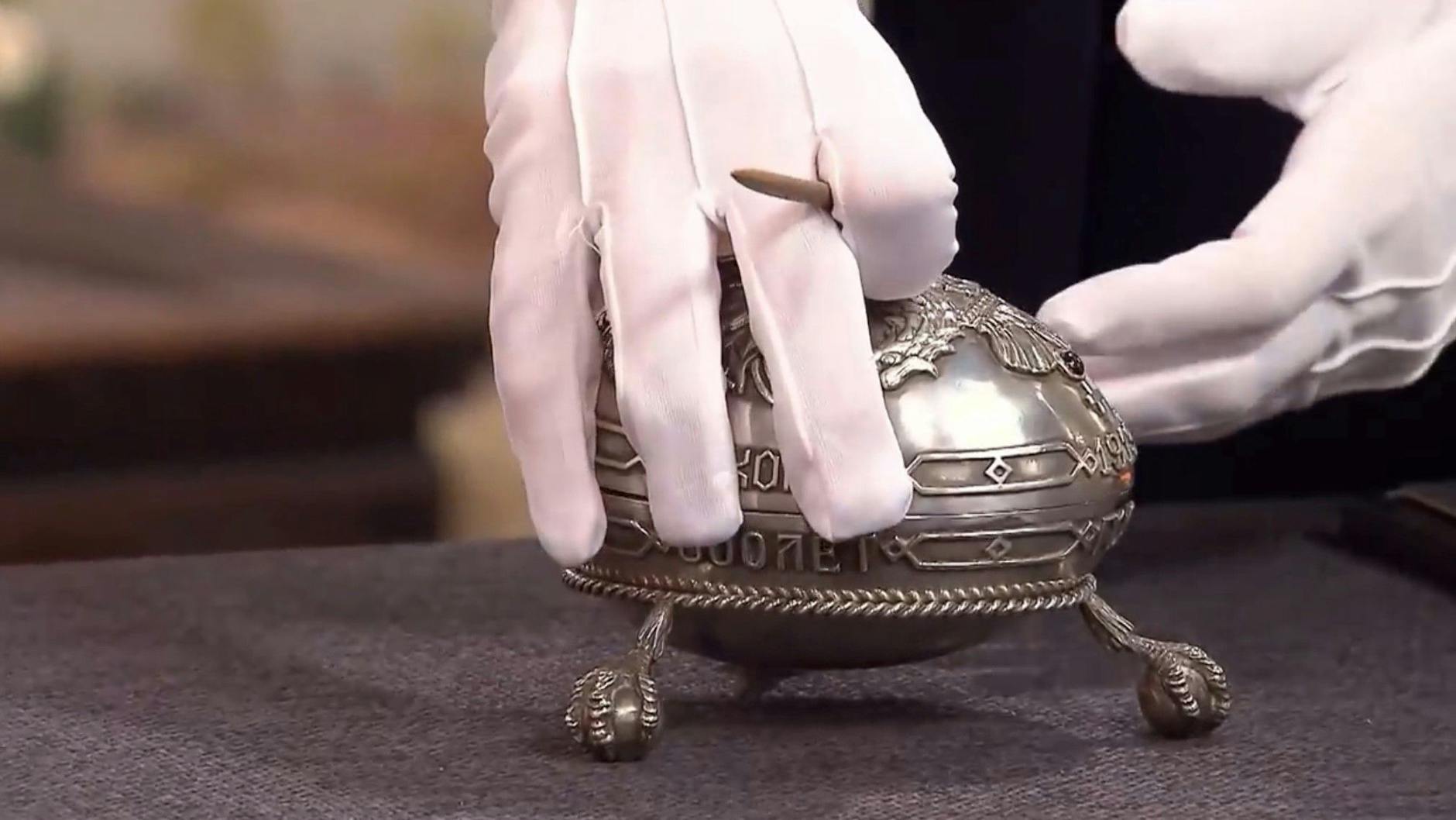 Das Schmuck-Ei bei „Bares für Rares“ kann man öffnen.