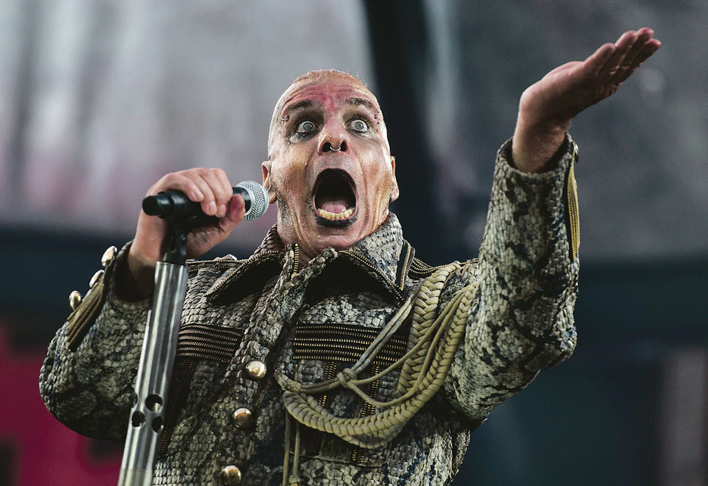 Rammstein-Sänger Till Lindemann zu den Sexvorwürfen: „Blöd für alle“
