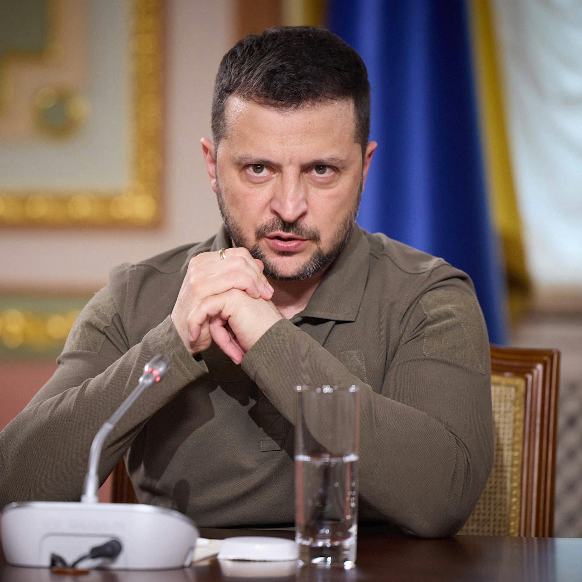 Ukraine-Newsblog: Damm-Zerstörung kostete Menschenleben – Helfer laut Selenskyj beschossen