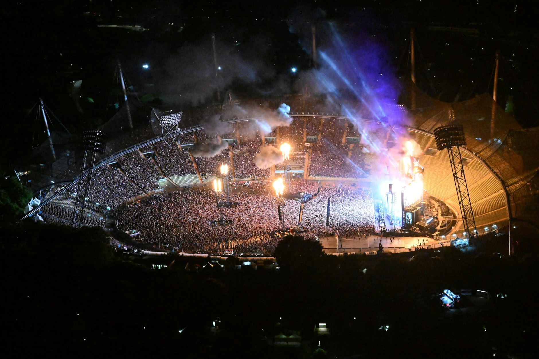 Feuer und Rauch: das Rammstein-Konzert im Münchner Olympiastadion