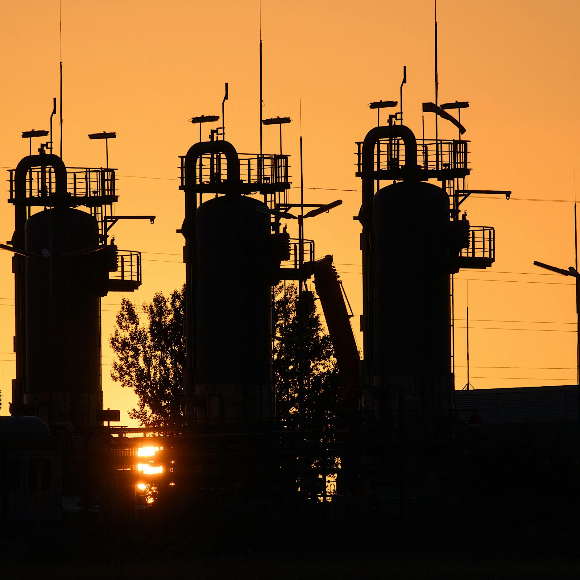 Überlastung durch Wärmepumpen und teurer Strom? Erste Rufe nach Verstaatlichung der Netze