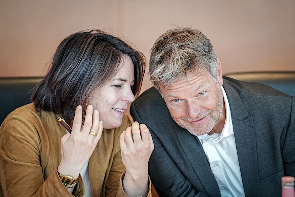 Das haben sich Annalena Baerbock und Robert Habeck (beide Grüne) sicher anders vorgestellt, als sie die Wärmewende der Grünen-Zentrale planten.