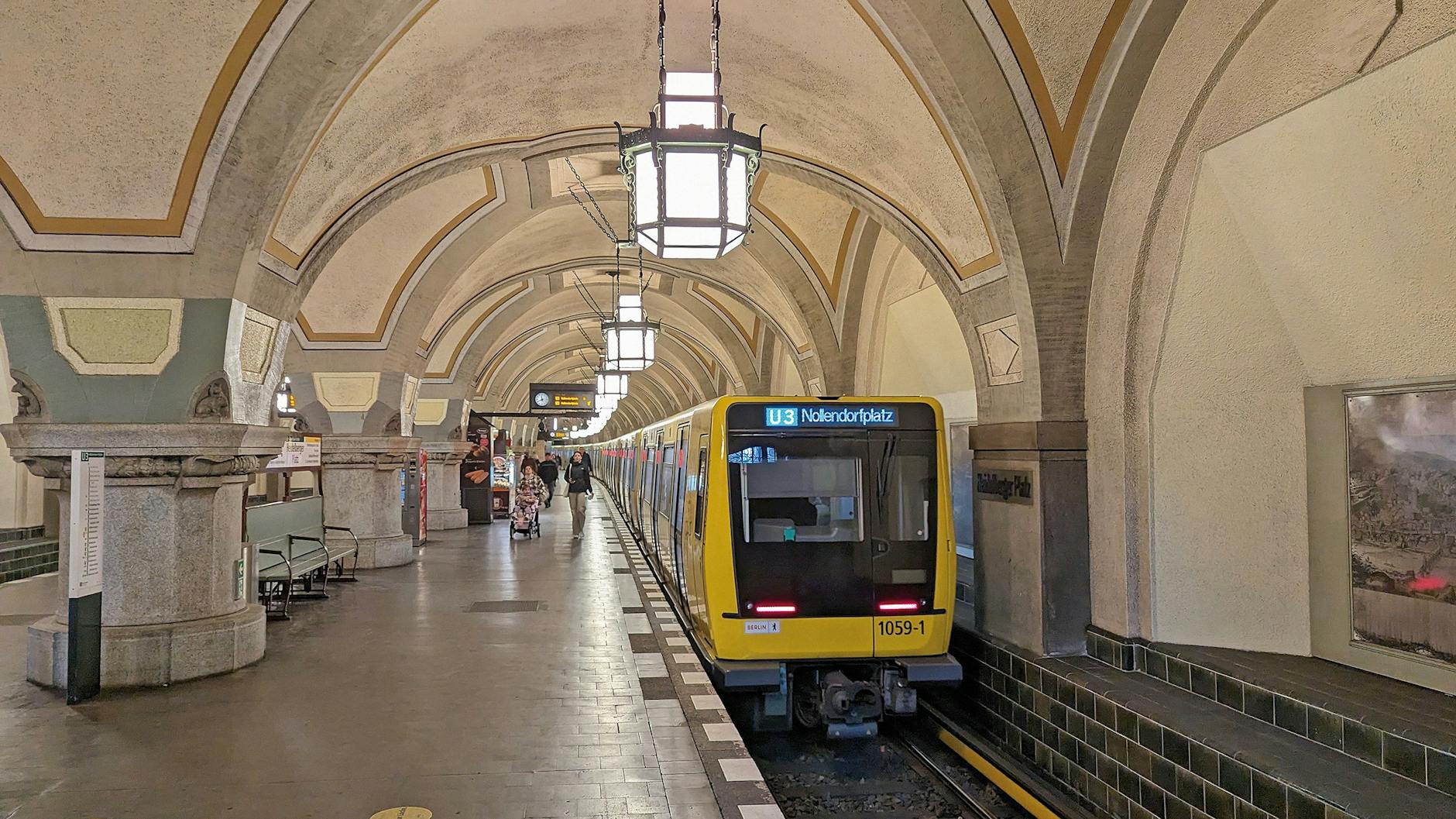 U-Bahnhof Heidelberger Platz: Wer es herrschaftlich mag, muss hier aussteigen. 