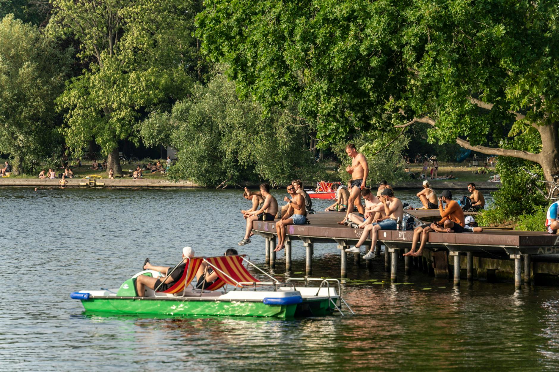 Das Wochenende in Berlin wird heiß und sonnig - perfektes Badewetter. Am Samstag kann es aber gewittern.