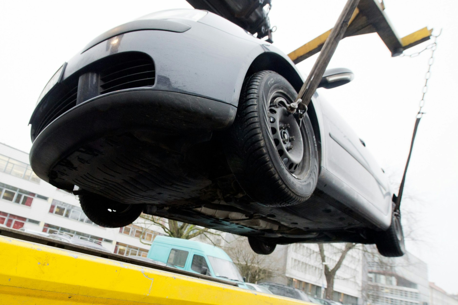 Kostenintensiv und zeitaufwendig: Wird das eigene Auto abgeschleppt, wird es unangenehm. Doch nicht immer geht es in Berlin mit rechten Dingen zu.