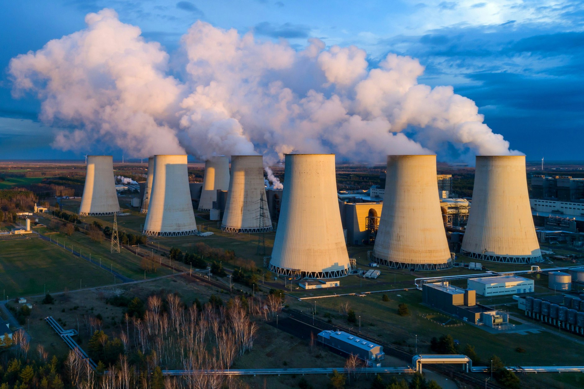 Deutschland/Brandenburg/Jaenschwalde, 30.03.2023, Braunkohlekraftwerk Jaenschwaldeim Lausitzer Kohlerevier