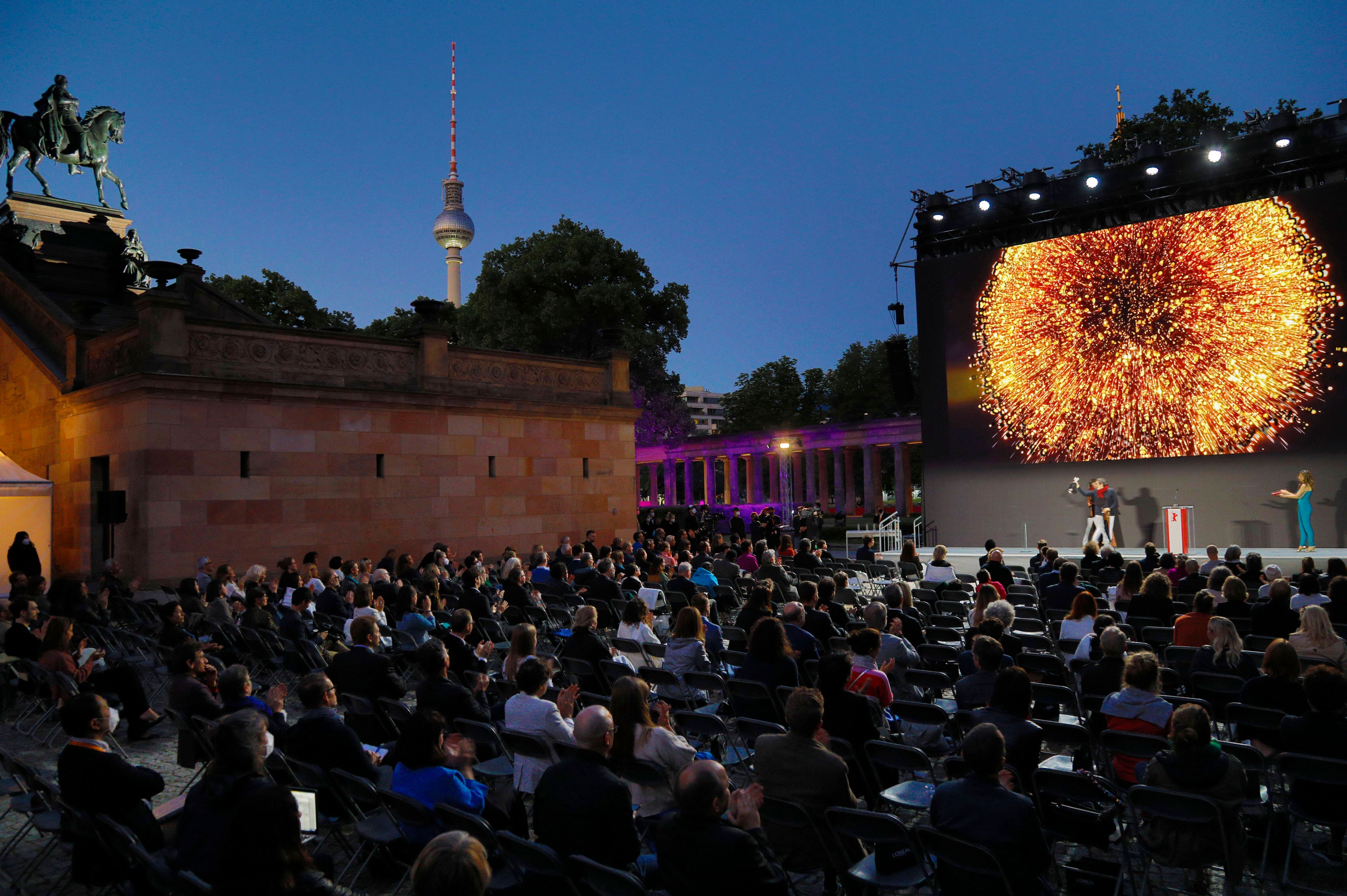 5 Freiluftkinos In Berlin: Filme Unter Freiem Himmel Genießen