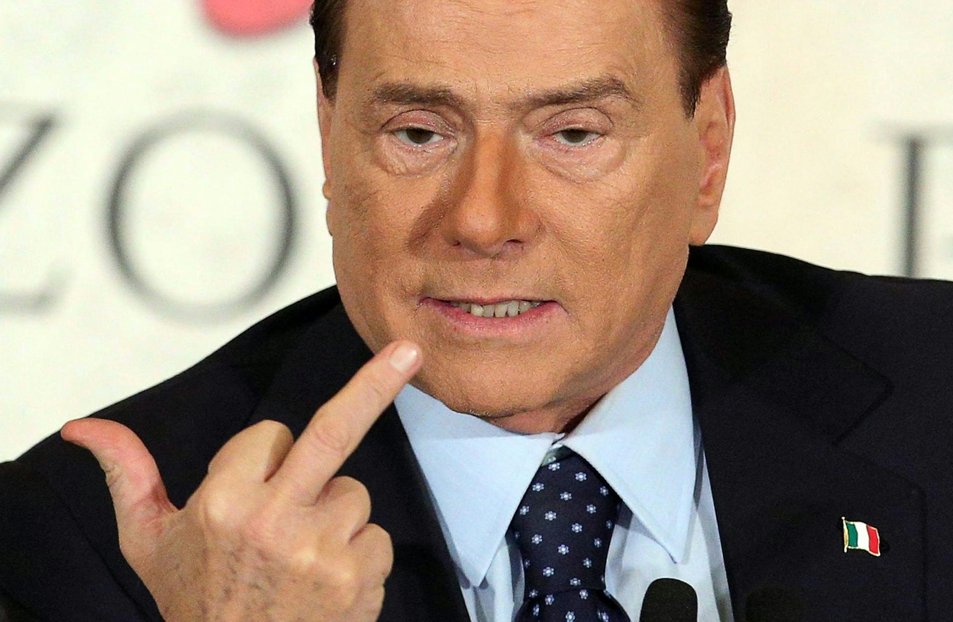 Silvio Berlusconi, ehemaliger italienischer Ministerpräsident, gestikuliert bei der Präsentation eines Buches des italienischen Journalisten Bruno Vespa.