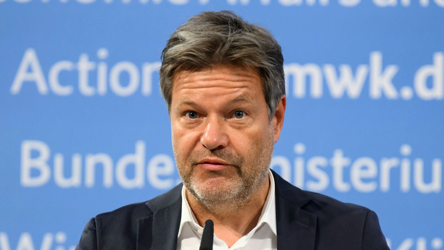 Bundeswirtschaftsminister Robert Habeck (Grüne) vergleicht Deutschland beim Fernwärmegipfel mit Dänemark.