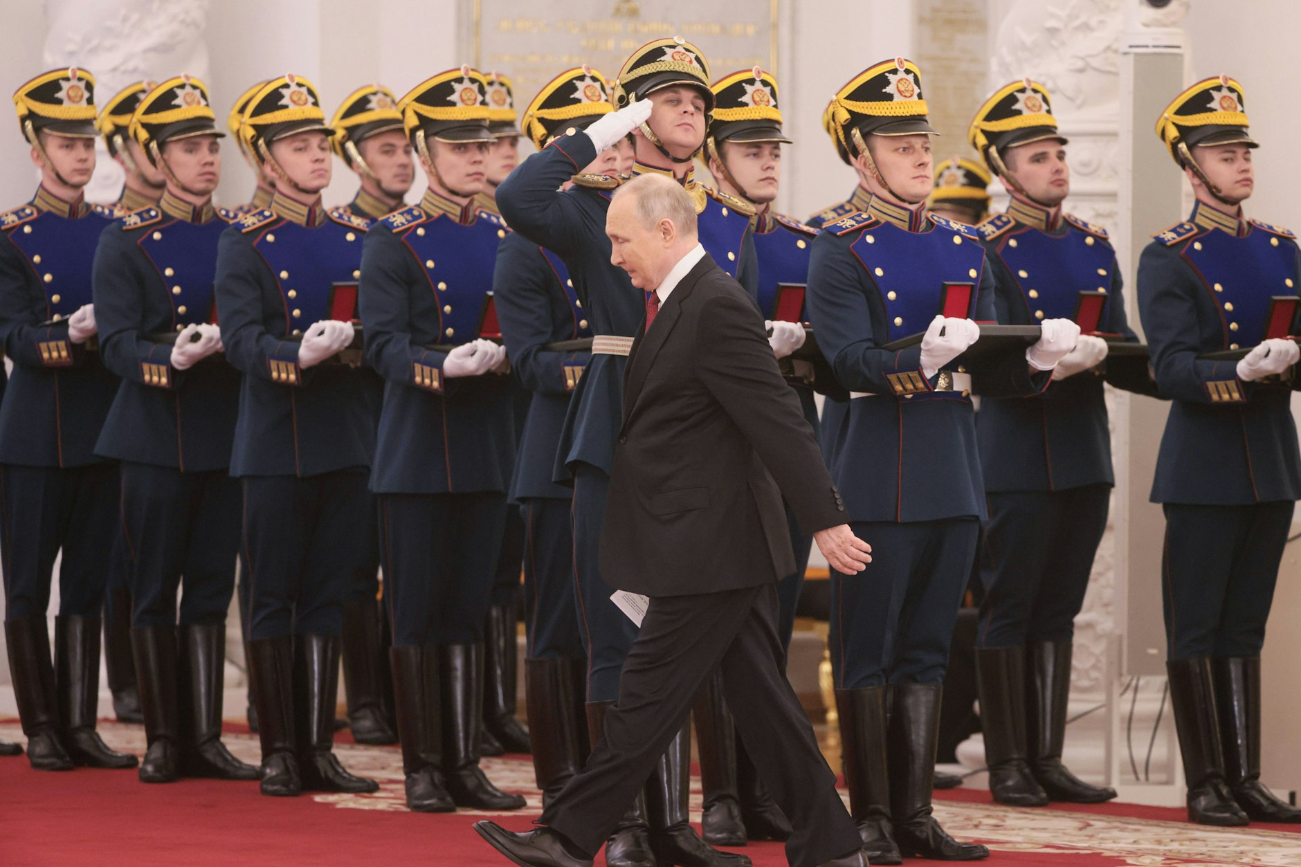 Wladimir Putin, der russische Präsident, wird von Nordkoreas Machthaber Kim gelobt. 