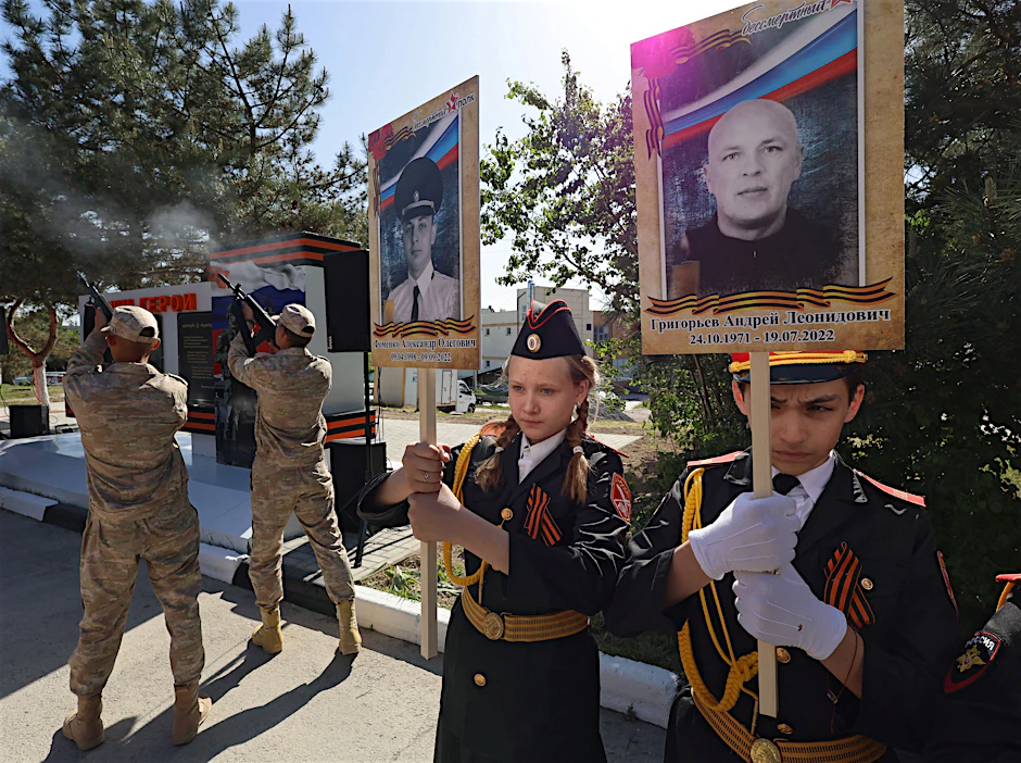 Seit diesem Jahr hört man in fast allen russischen Schulen zu Wochenbeginn die Nationalhymne.
