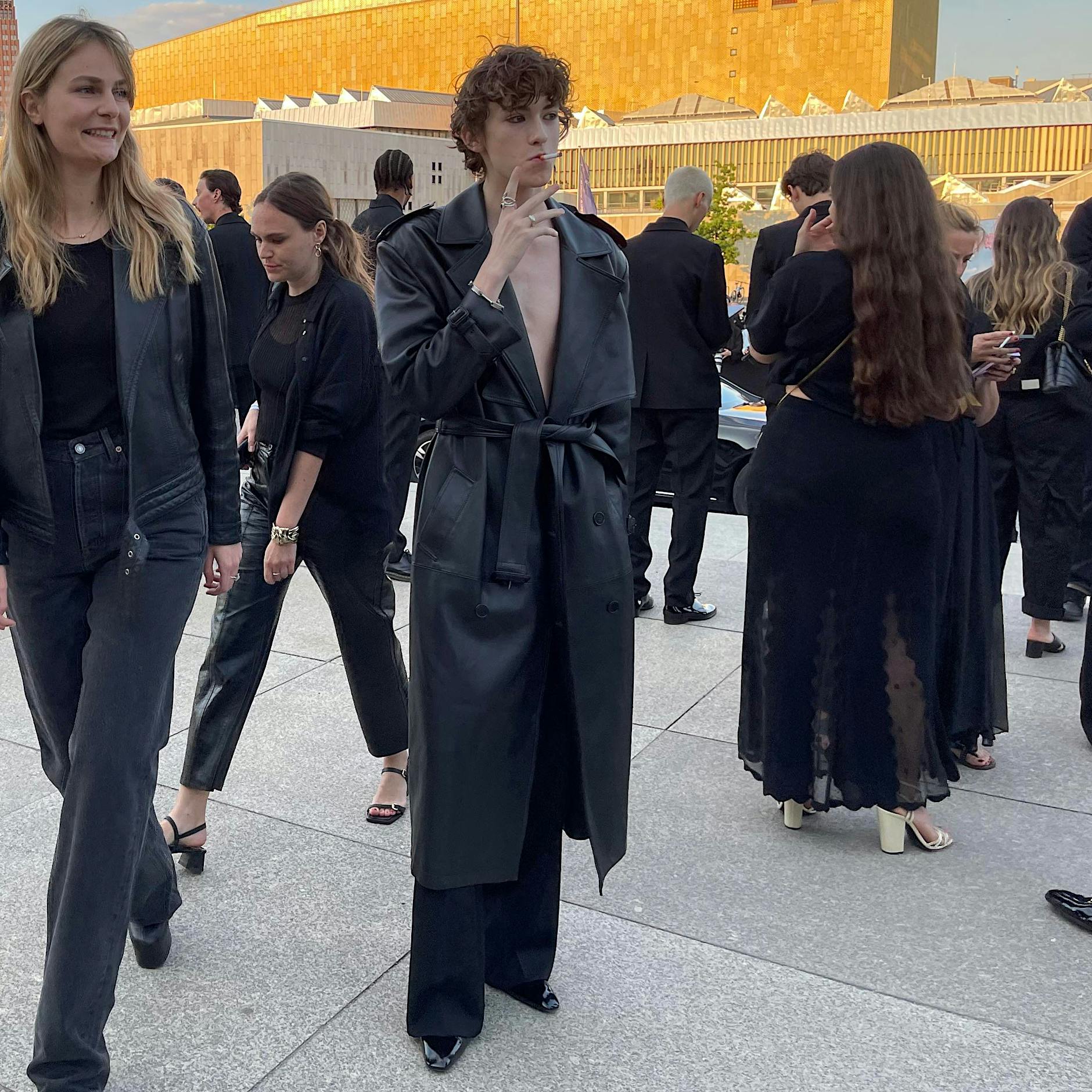 Berlin Street Style 2023: Die besten Looks der Saint-Laurent-Show in der Neuen Nationalgalerie