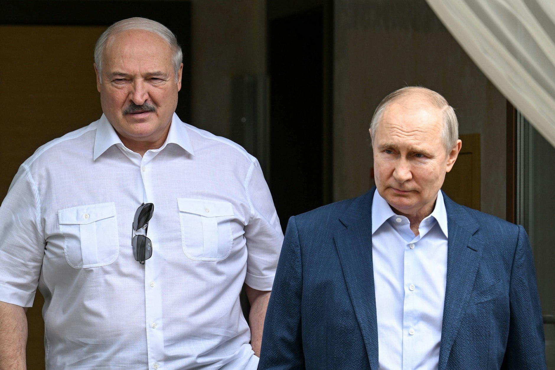 Alexander Lukaschenko (l.), Machthaber von Belarus, und Wladimir Putin (r.), der russische Präsident, bei einem Treffen am 9. Juni dieses Jahres in Russland