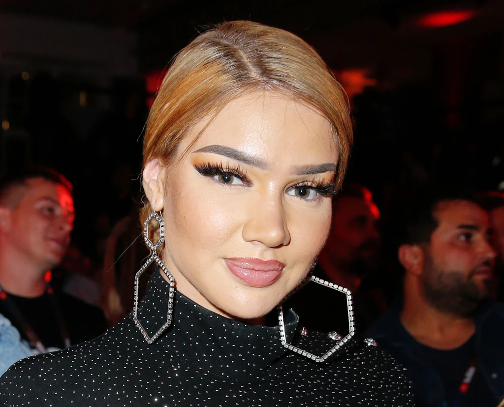 Shirin David stürzt bei Dreharbeiten von „The Voice“ schwer