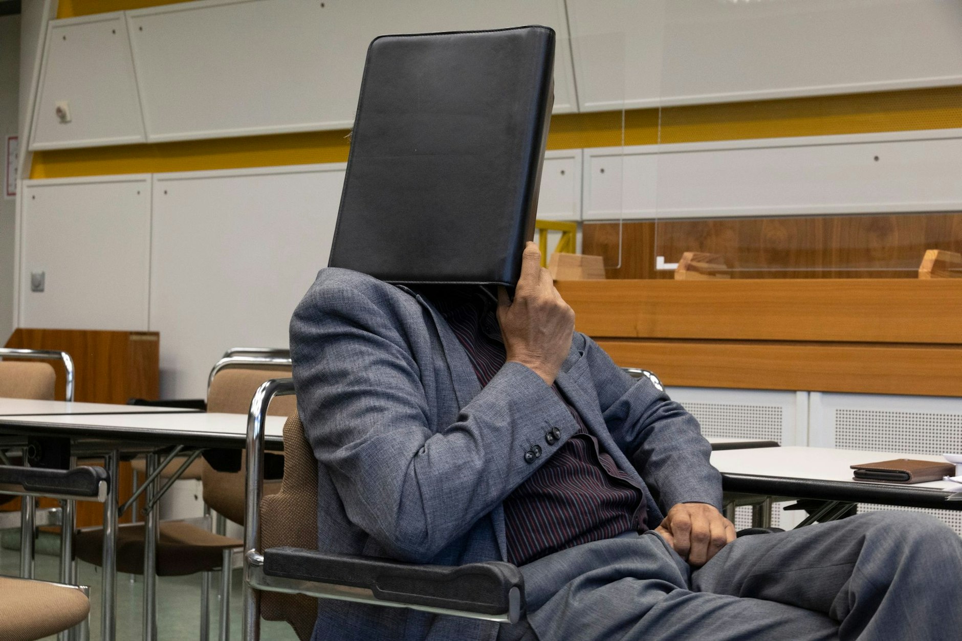 Der Angeklagte soll zwei Kinder geschlagen haben. Doch die Richterin zweifelt an den Zeugenaussagen.