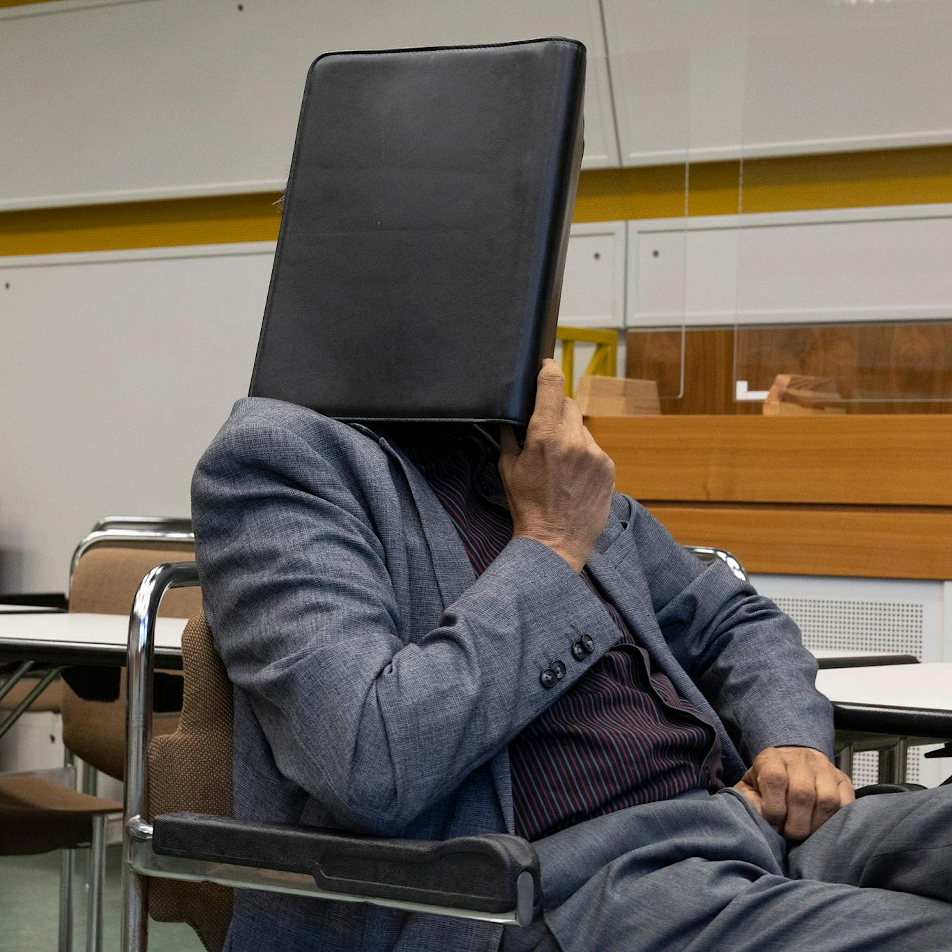 Berliner rastet nach Klingelstreich aus: Aber hat er auch Kinder geschlagen?