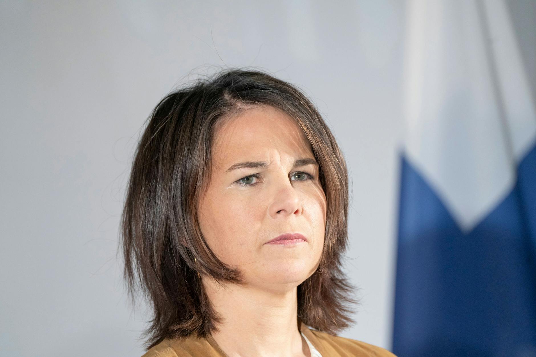 Wusste die Außenministerin vom Druck ihres Ministeriums auf die deutsche Botschaft in Islamabad, einen Mann trotz gefälschter Papiere ins Land zu holen?