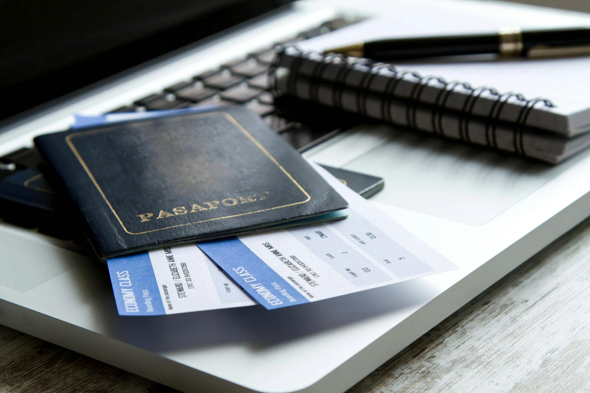 Die EU plant eine Einführung digitaler Visa sowie die Abschaffung der Schengen-Aufkleber im Pass.