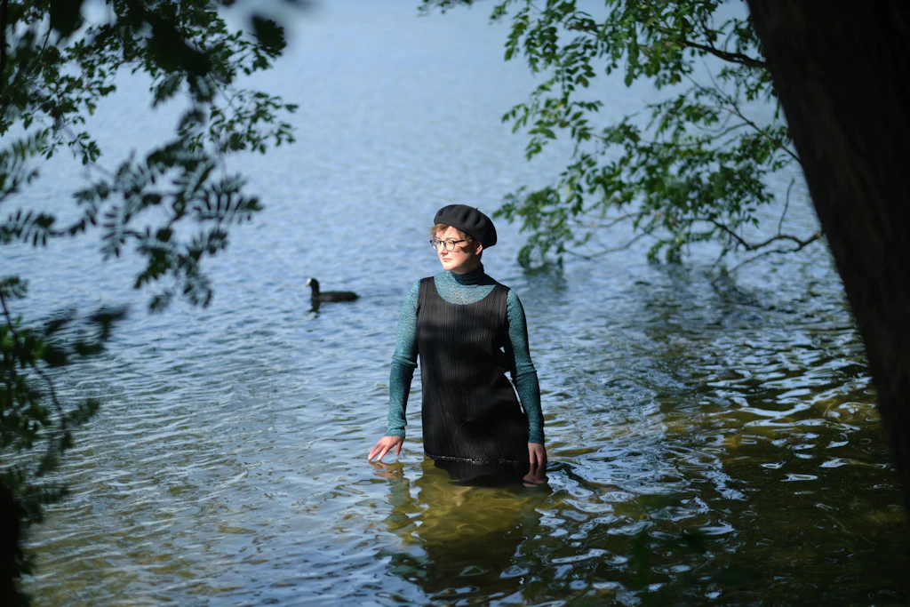 Klimawandel und Literatur: Die Dichterin Nancy Campbell im Schlachtensee