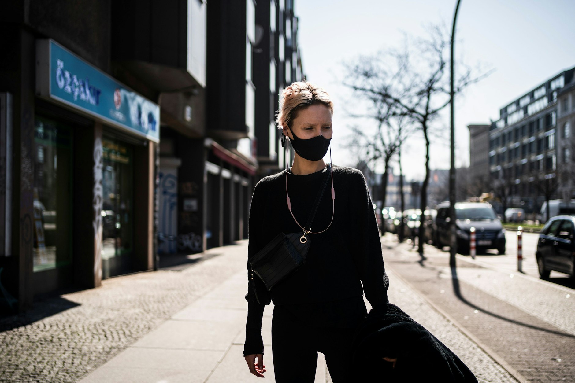 Corona war ein Musterbeispiel: Durch Kontaktreduktion und Selbstisolation sollte der einzelne Bürger das Krankenhaussystem vor dem Kollaps bewahren.