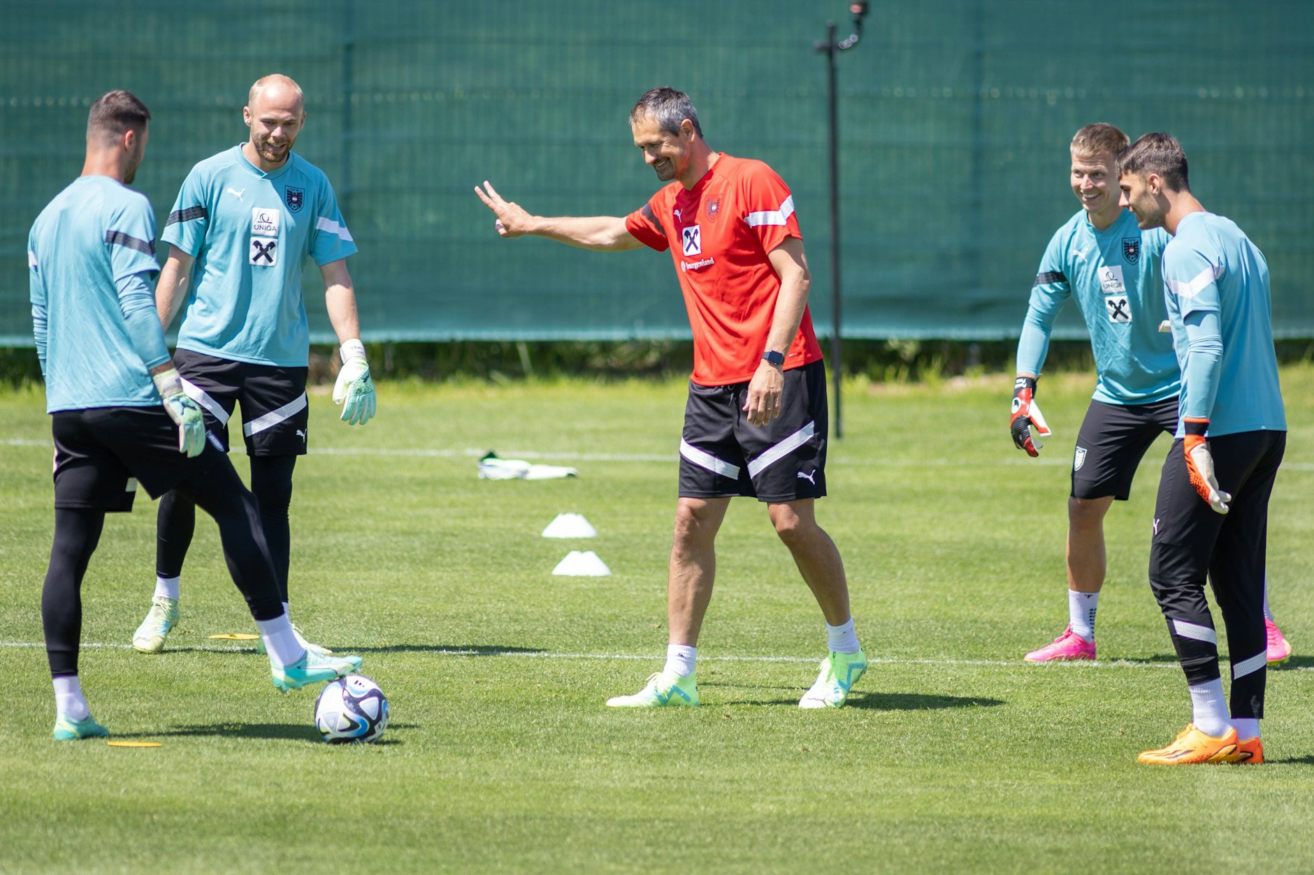 Gspurning trainiert in Vorbereitung auf die Länderspiele gegen Belgien und Schweden die Torhüter der österreichischen Nationalmannschaft.