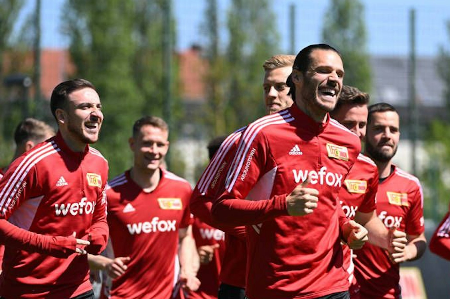 Fit for Fun: Unions Spieler beim Warmlaufen für eine Trainingseinheit