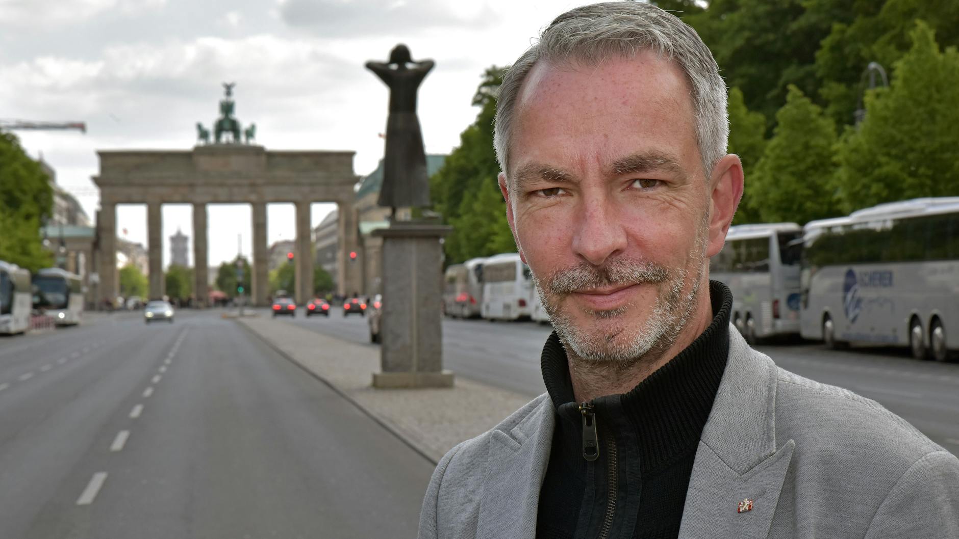 Frank Ebert auf der Straße des 17. Juni: Unser Kolumnen-Gastautor ist der Berliner Beauftragte zur Aufarbeitung der SED-Diktatur. 