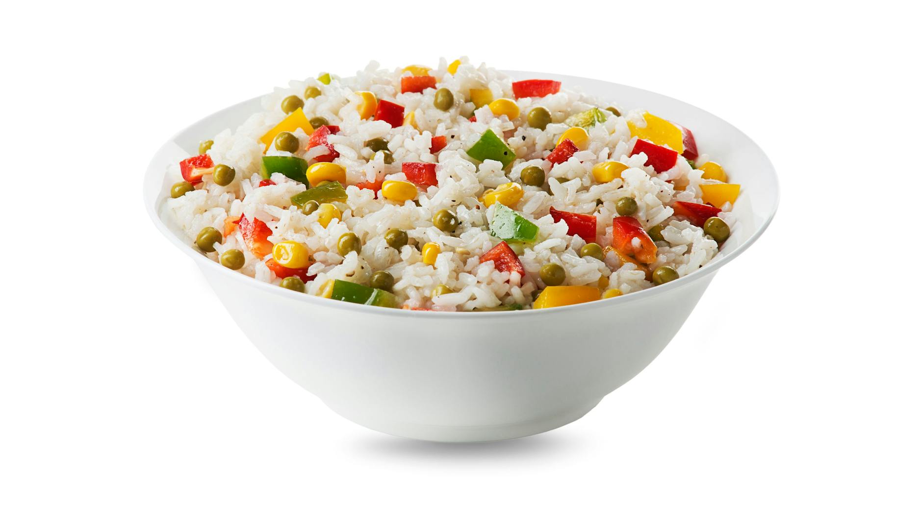 Der sommerliche Reissalat ist die perfekte Beilage zum Grillen.